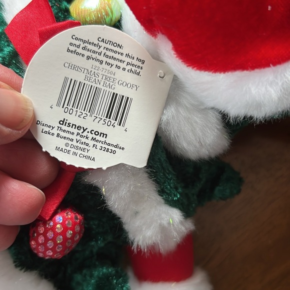 Authentic Disney Theme Park Merchandise Christmas Tree Goofy Beanbag New w/ tags - Picture 5 of 8